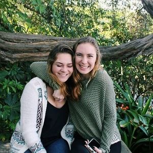 Meet your Posher, Elayna